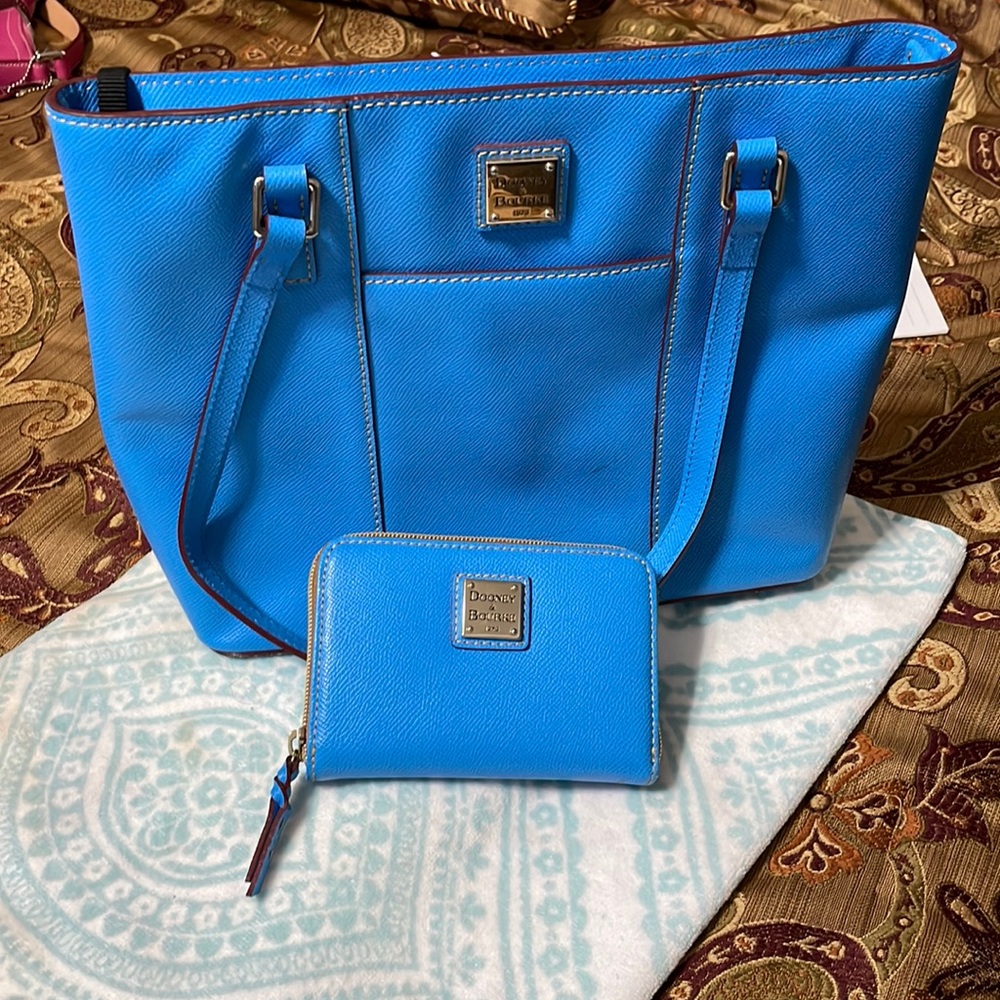 Dooney and Bourke Handbag and Wallet set
